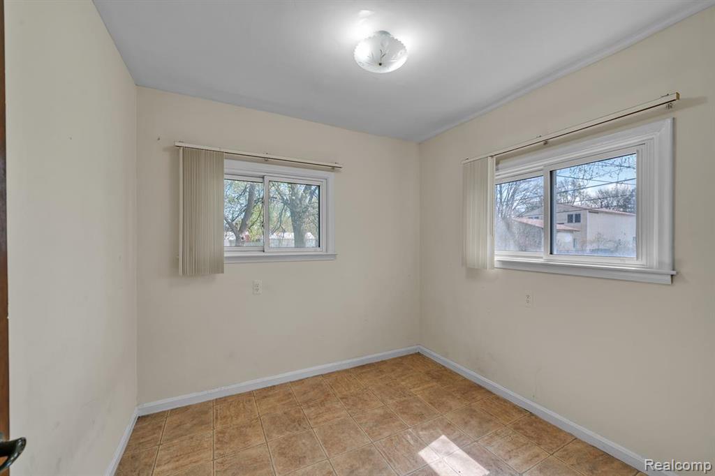 8620 Stephens, Warren, MI 48089 — Photo 15