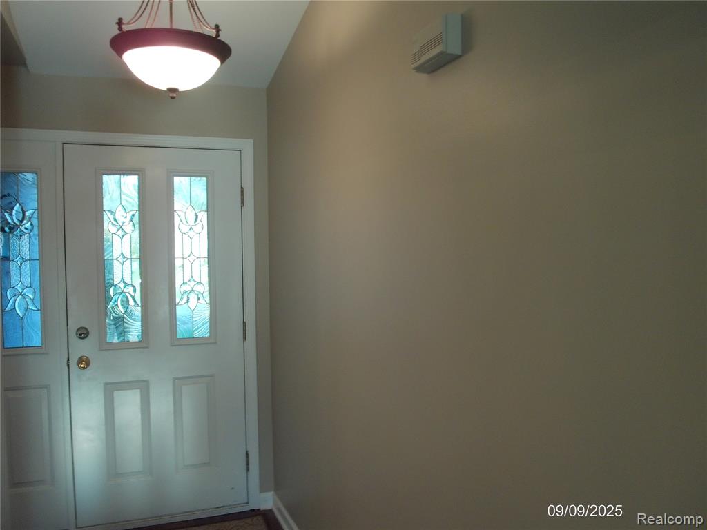 47641 Stephanie Drive, Macomb, MI 48044 — Photo 3