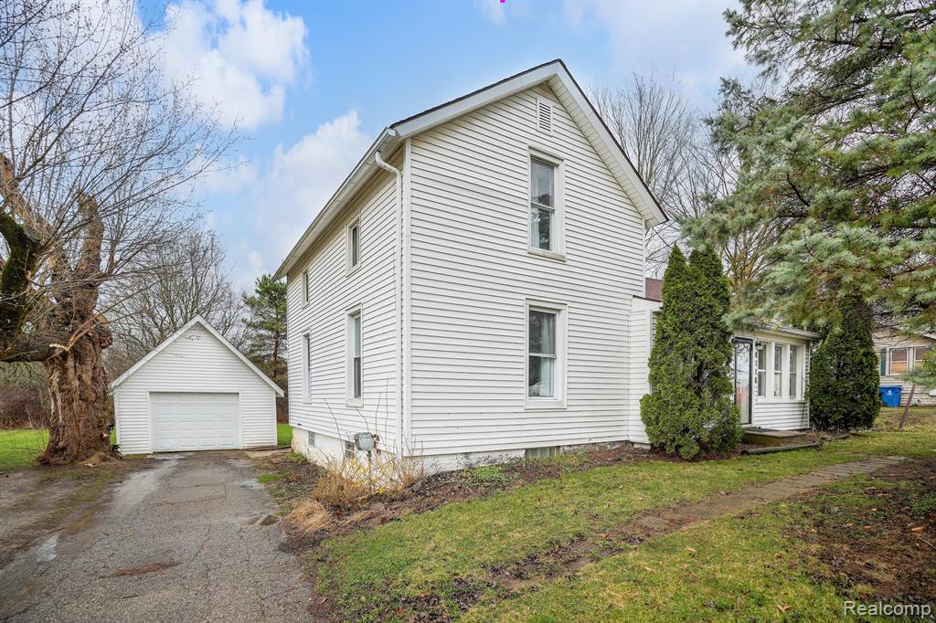 4116 GRAND BLANC Road, Swartz Creek, MI 48473 — Photo 4