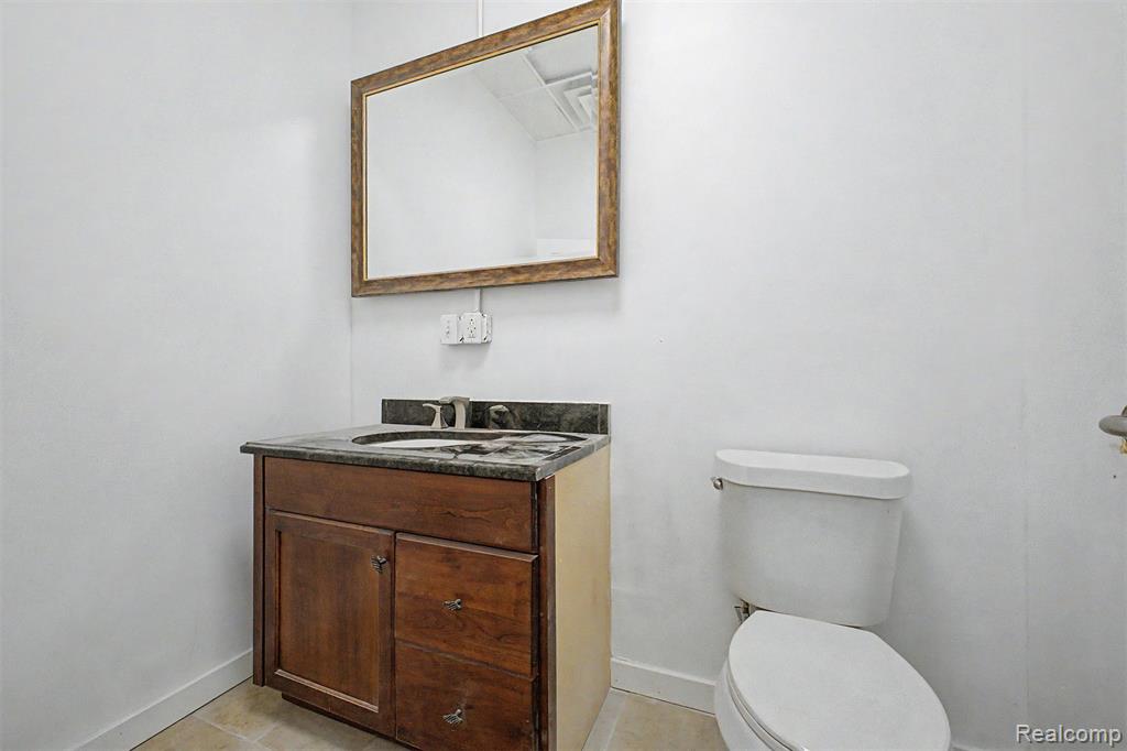 19323 W Warren Avenue, Detroit, MI 48228 — Photo 16