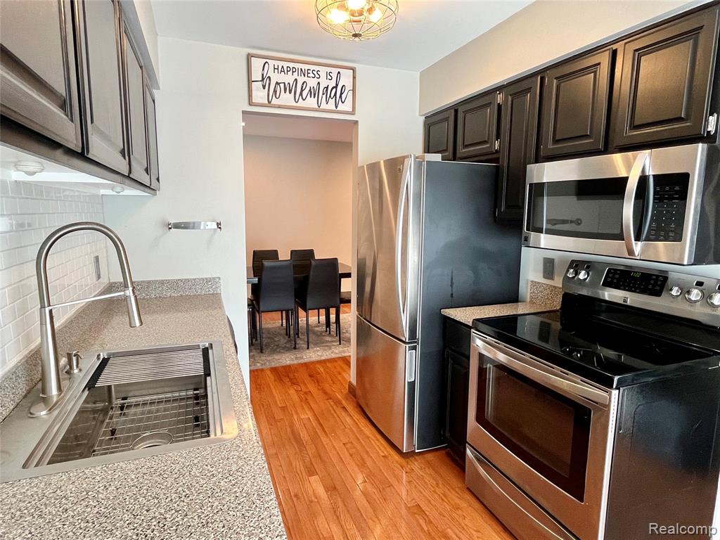 20864 E Glen Haven Circle, Northville, MI 48167 — Photo 15