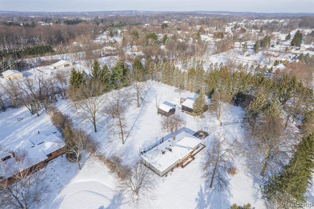 4852 MEADOWBROOK Lane, Lake Orion, MI — Photo 45