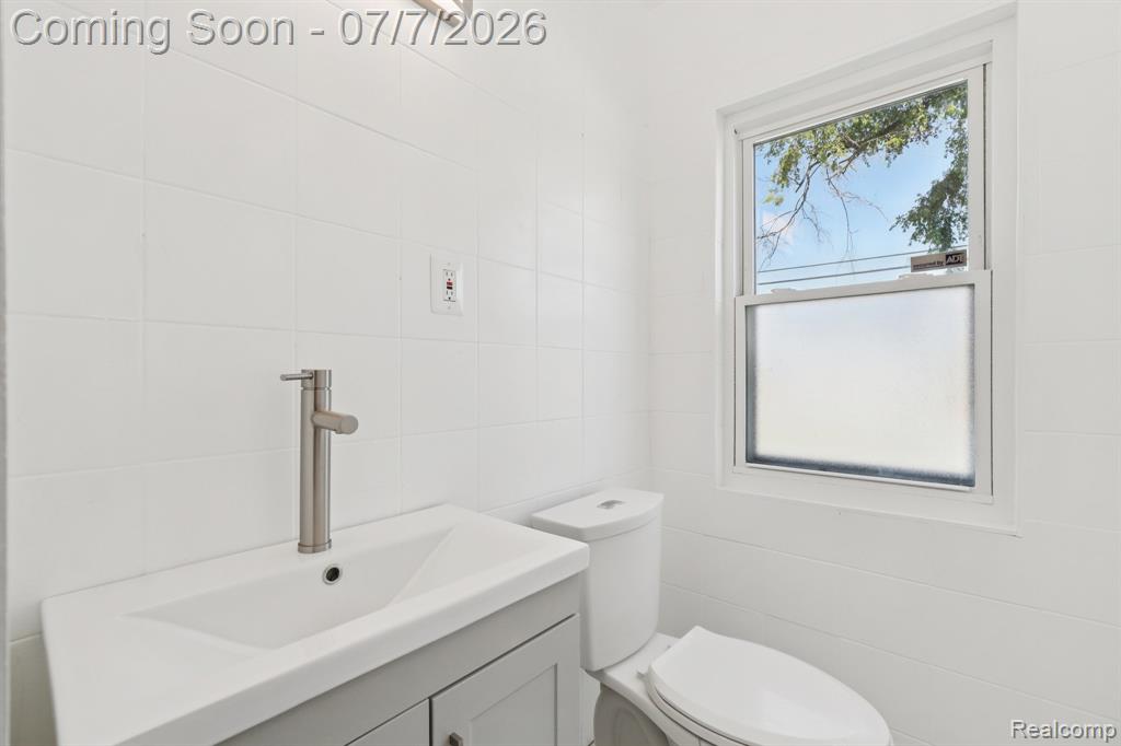 19211 Birwood Street, Detroit, MI 48221 — Photo 32