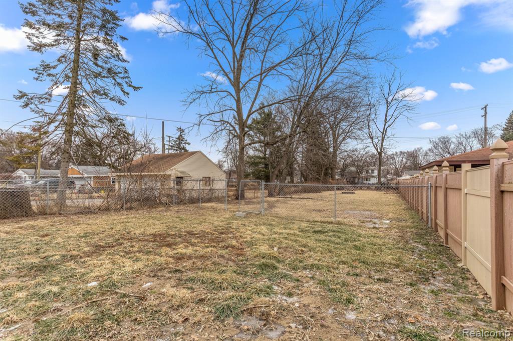 4425 GRINDLEY PARK Street, Dearborn Heights, MI 48125 — Photo 26