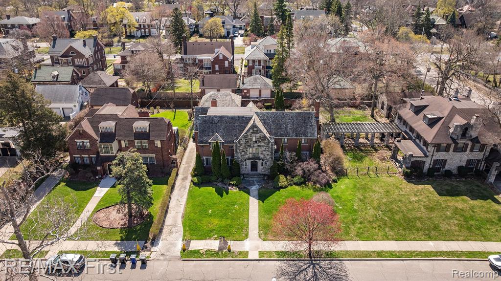 725 W BOSTON Boulevard, Detroit, MI 48202 — Photo 2