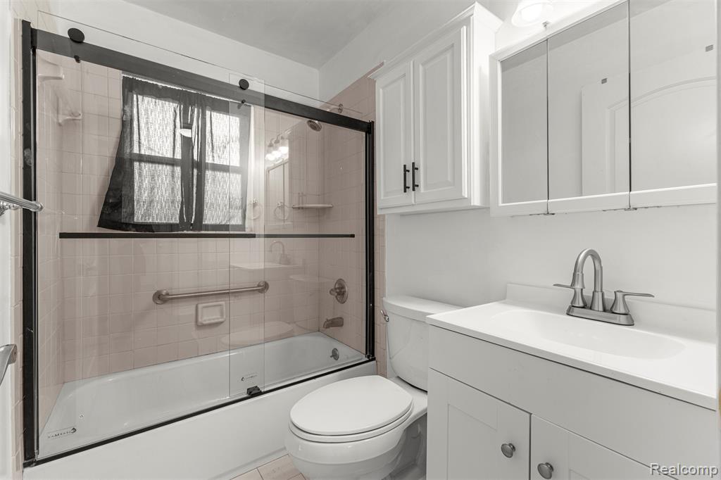 6872 Lathers Street, Garden City, MI — Photo 17