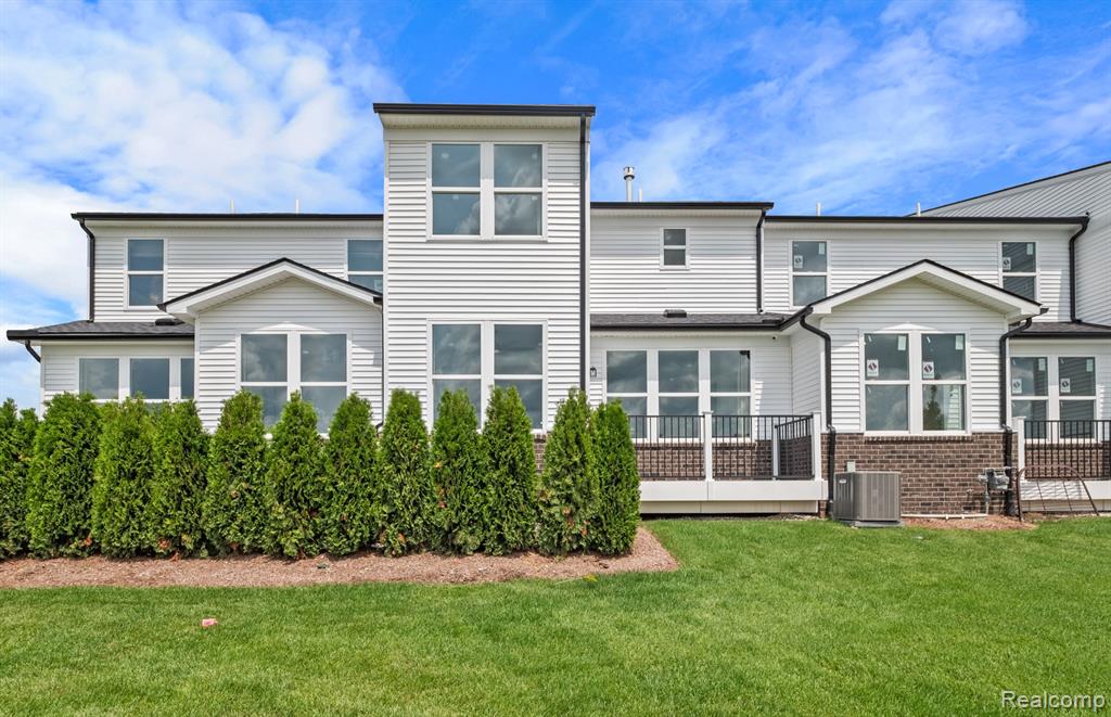 5557 E Spaniel Drive, Ann Arbor, MI 48108 — Photo 2