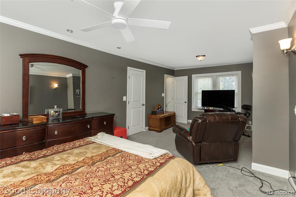 559 E Harry Avenue, Hazel Park, MI 48030 — Photo 15
