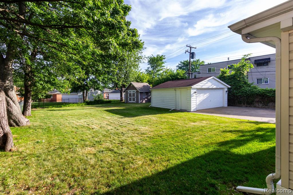 4333 Manor Avenue, Royal Oak, MI 48073 — Photo 32