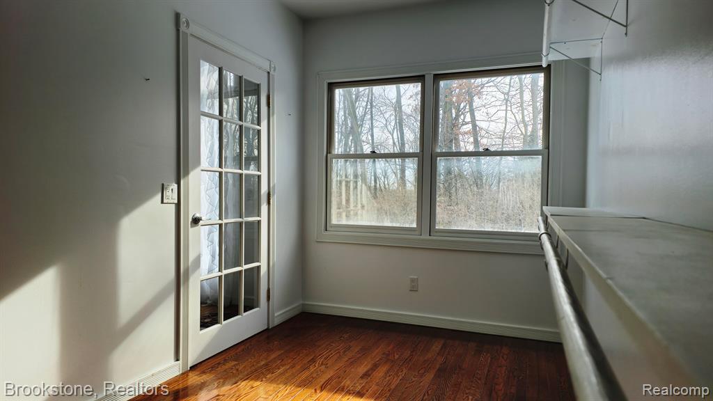 7090 LINDEN Road, Fenton, MI 48430 — Photo 11