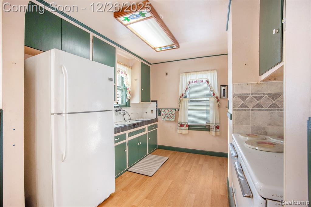 7256 Ready Avenue, Warren, MI 48091 — Photo 11