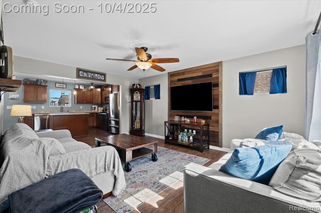 8680 Chippewa River Drive, Fowlerville, MI 48836 — Photo 4