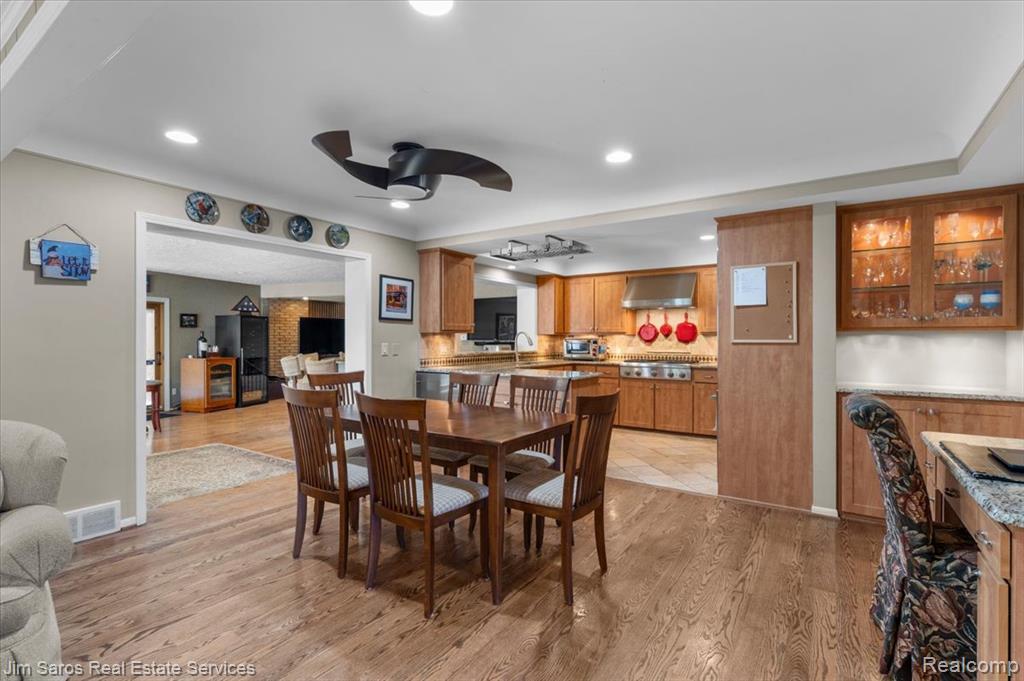 75 S Duval Road, Grosse Pointe Shores, MI 48236 — Photo 8