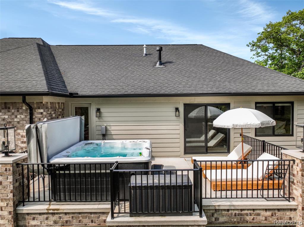 2584 Heights View Court, Rochester, MI 48306 — Photo 26
