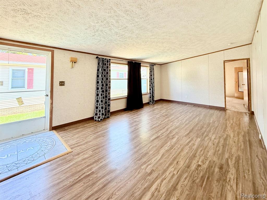 10846 Ashley Court, Willis, MI 48191 — Photo 9