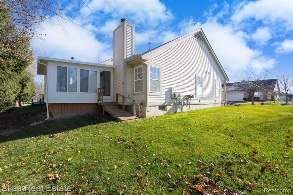 5864 Augusta Lane, Grand Blanc, MI 48439 — Photo 6