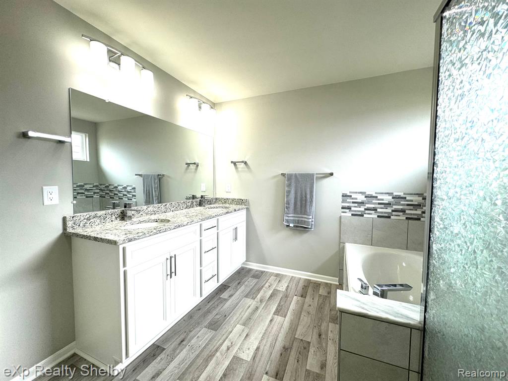 49477 Hummel Dr, Macomb, MI 48044 — Photo 26
