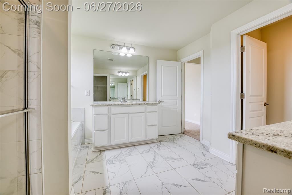 3155 Huntsman Boulevard, Lake Orion, MI — Photo 32