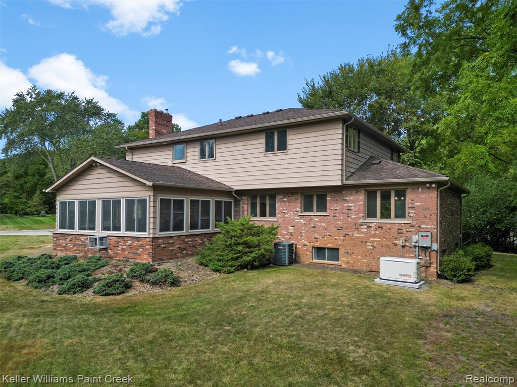 5925 Oakland Valley Drive, Rochester, MI 48306 — Photo 56