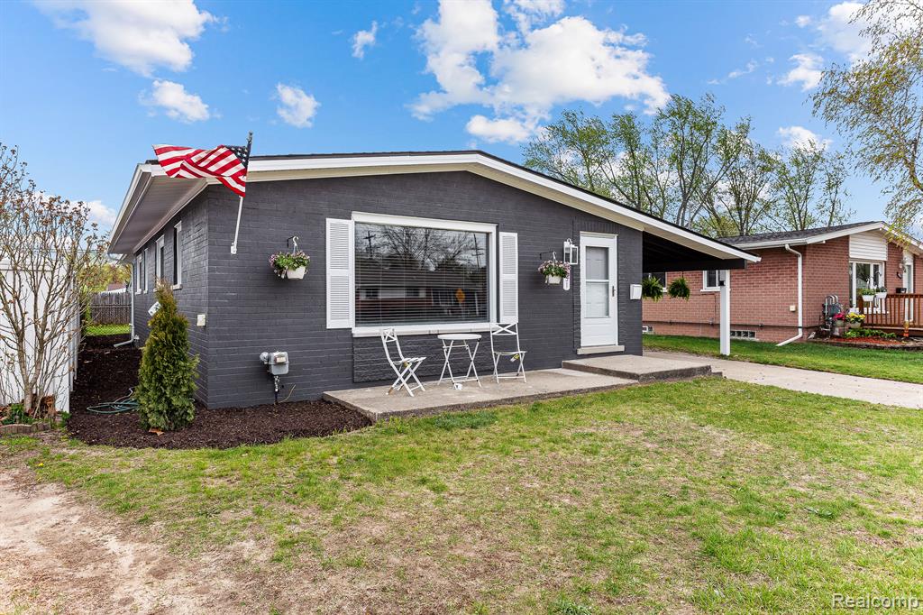 451 DARWIN Street, Westland, MI 48186 — Photo 3