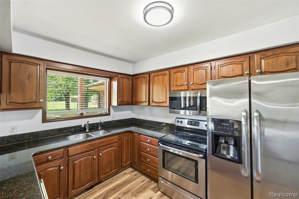 29940 29 Mile Road, Lenox, MI 48048 — Photo 10