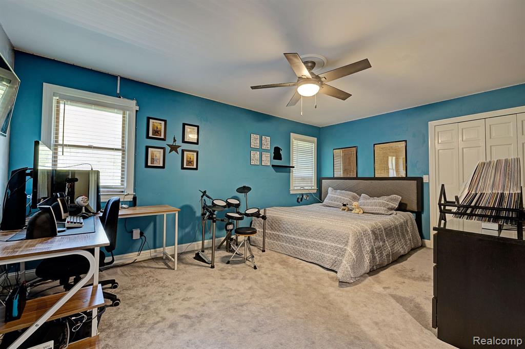 900 ROLLING PINES Drive, Ortonville, MI 48462 — Photo 47