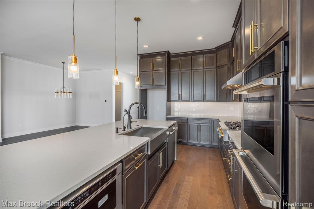 5636 Suffolk Court, West Bloomfield, MI — Photo 10