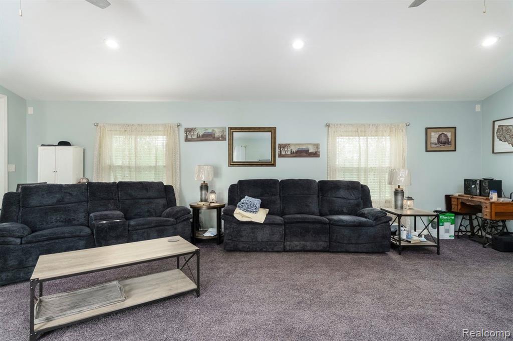 4206 GRAND BLANC Road, Swartz Creek, MI 48473 — Photo 11