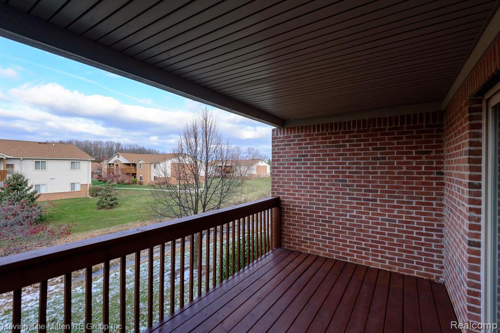9635 WILDFLOWER Court, Van Buren, MI 48111 — Photo 6