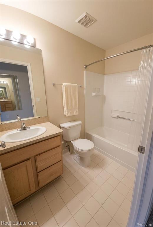 478 Village Lane, Milford, MI 48381 — Photo 19