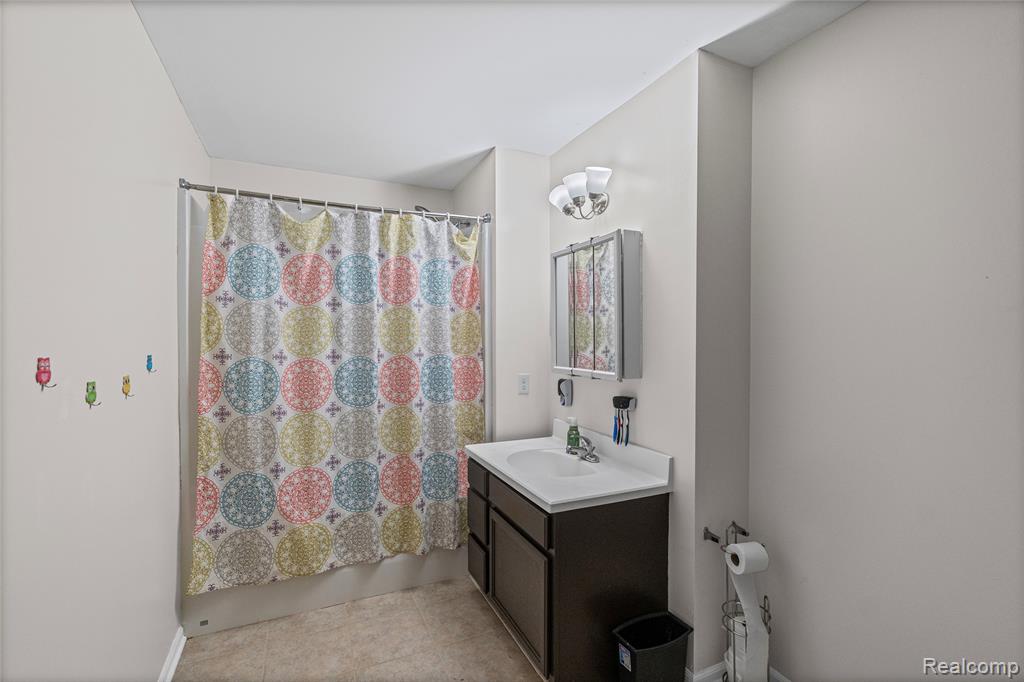 470 E Wood Street, Flint, MI 48503 — Photo 26