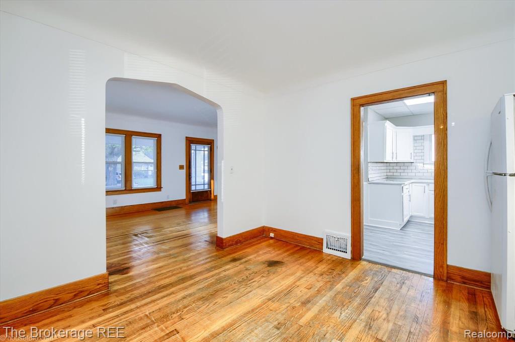 705 FRANK Street, Flint, MI 48504 — Photo 14