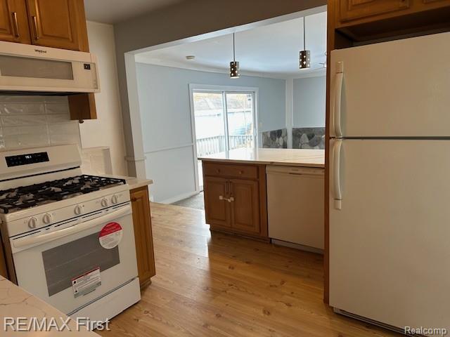 2202 Hollywood Avenue, Grosse Pointe Woods, MI 48236 — Photo 11