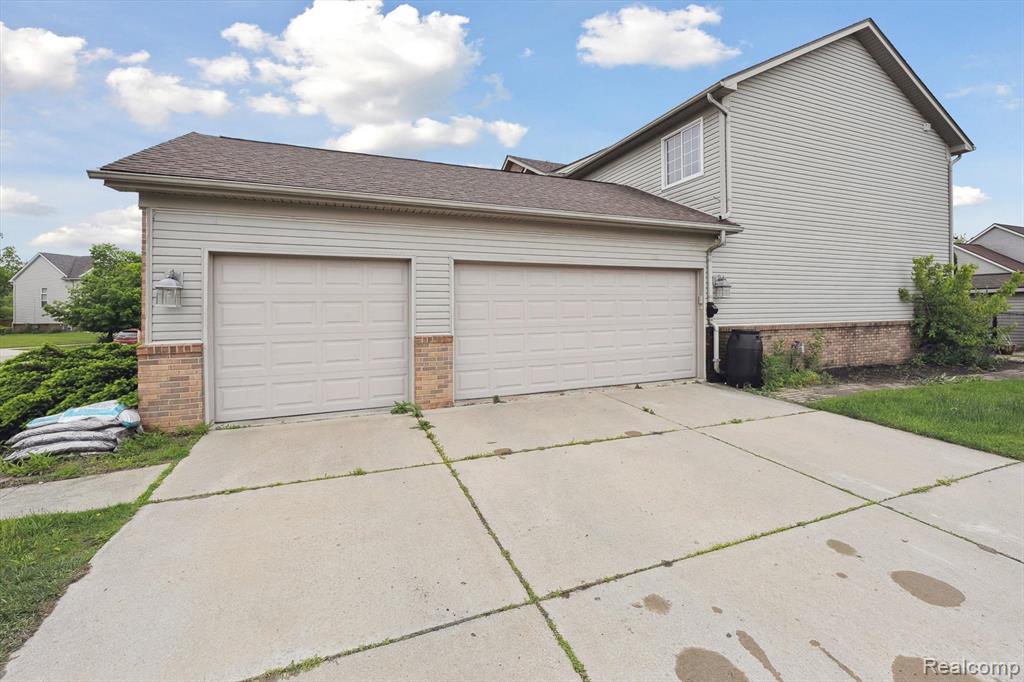 7366 MEADOW Lane, Ypsilanti, MI 48197 — Photo 48