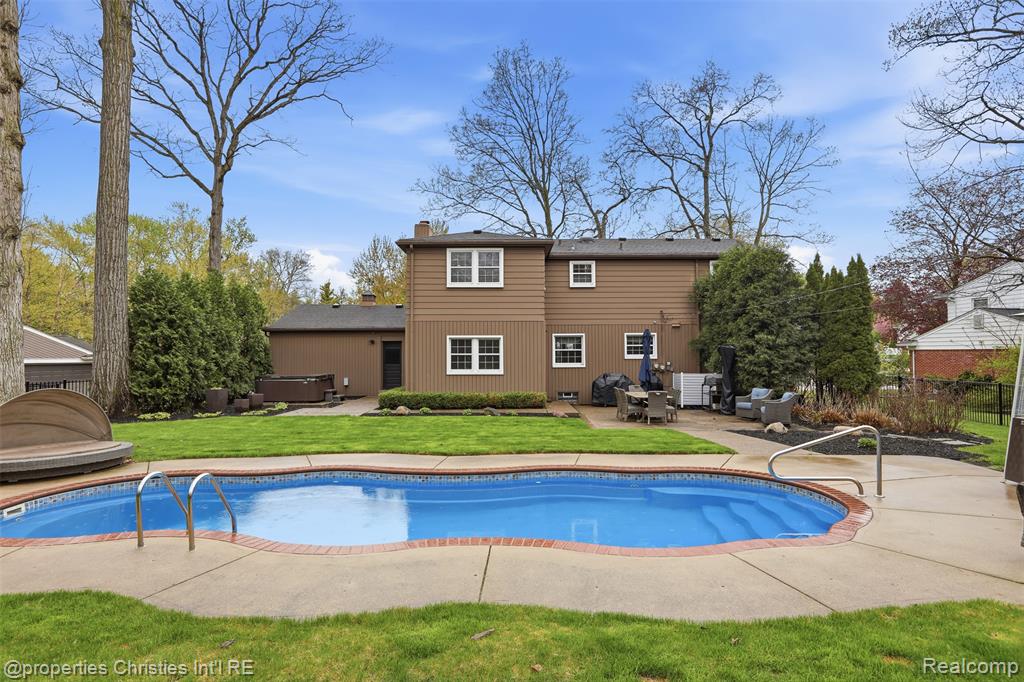 2867 Courville Drive, Bloomfield Hills, MI 48302 — Photo 4