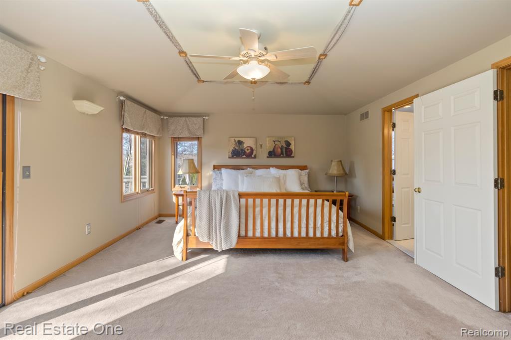 43581 NAVES Court, Clinton Twp, MI 48038 — Photo 27