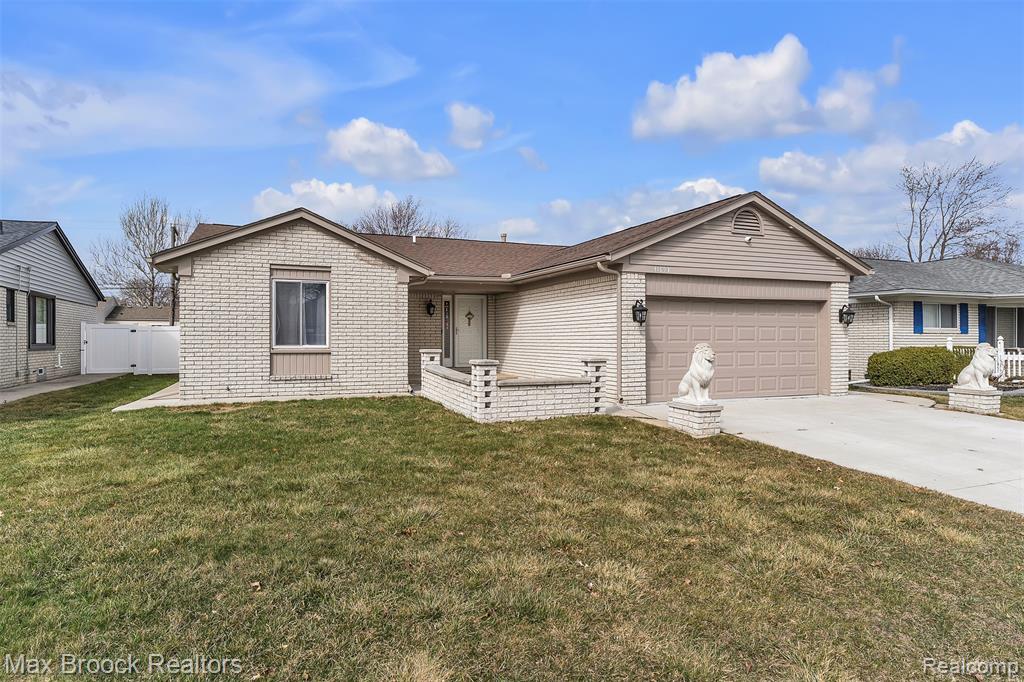 41893 Mary Kay Drive, Clinton Twp, MI 48038 — Photo 4