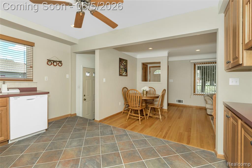 8422 Niver Avenue, Allen Park, MI 48101 — Photo 9