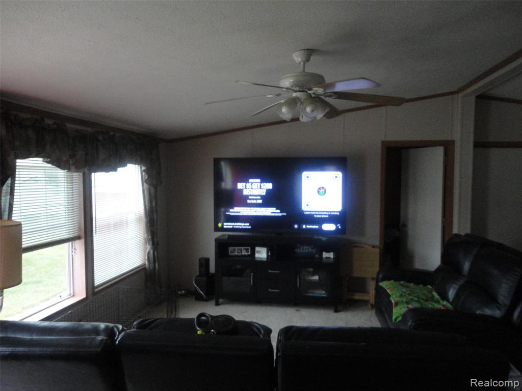 983 Tanners Landing, Monroe, MI 48161 — Photo 6