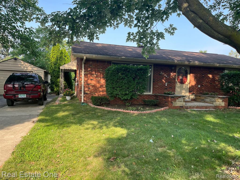 51341 Neumaier Drive, Shelby Twp, MI 48316 — Photo 4