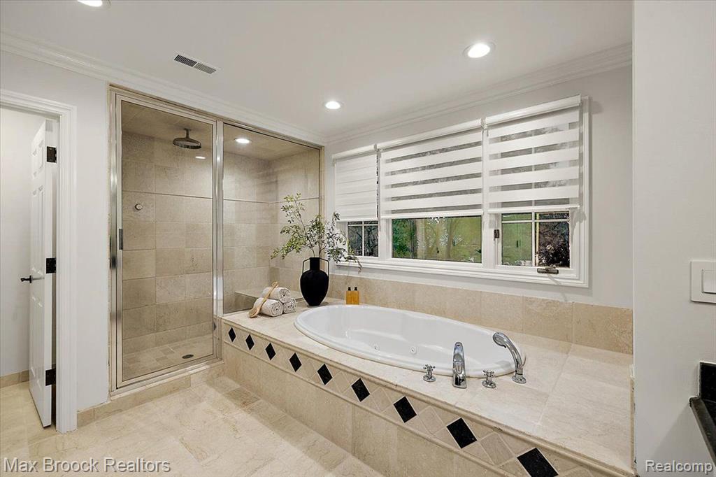 855 WALLACE Street, Birmingham, MI 48009 — Photo 24