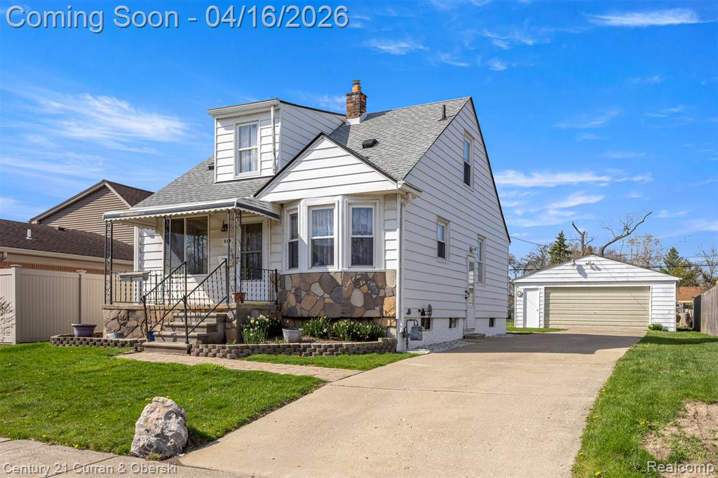 866 Clinton Street, Wyandotte, MI 48192 — Photo 2