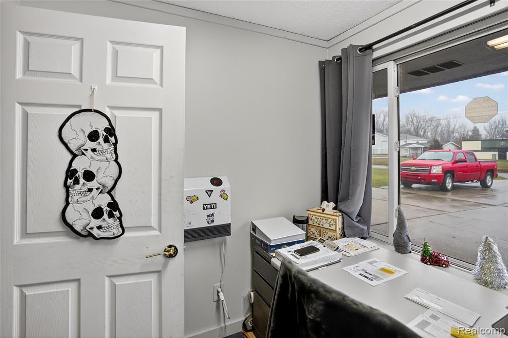 4057 Commerce Drive, Flushing, MI 48433 — Photo 17