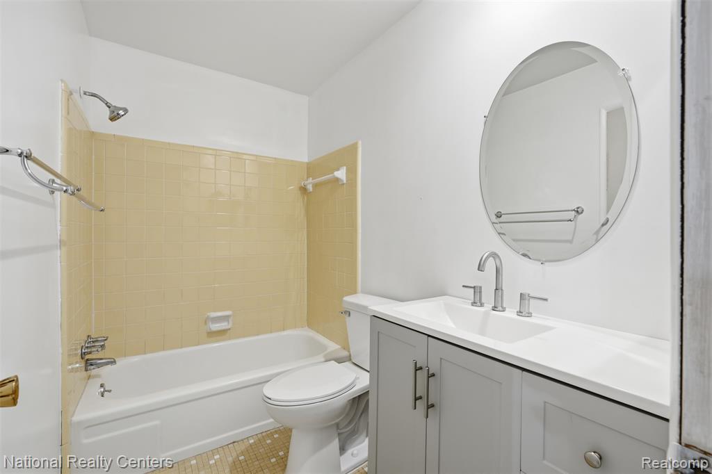 43716 Galway Drive, Northville, MI 48167 — Photo 9