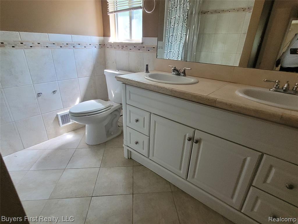 26320 Lathrup Boulevard, Lathrup Village, MI 48076 — Photo 8
