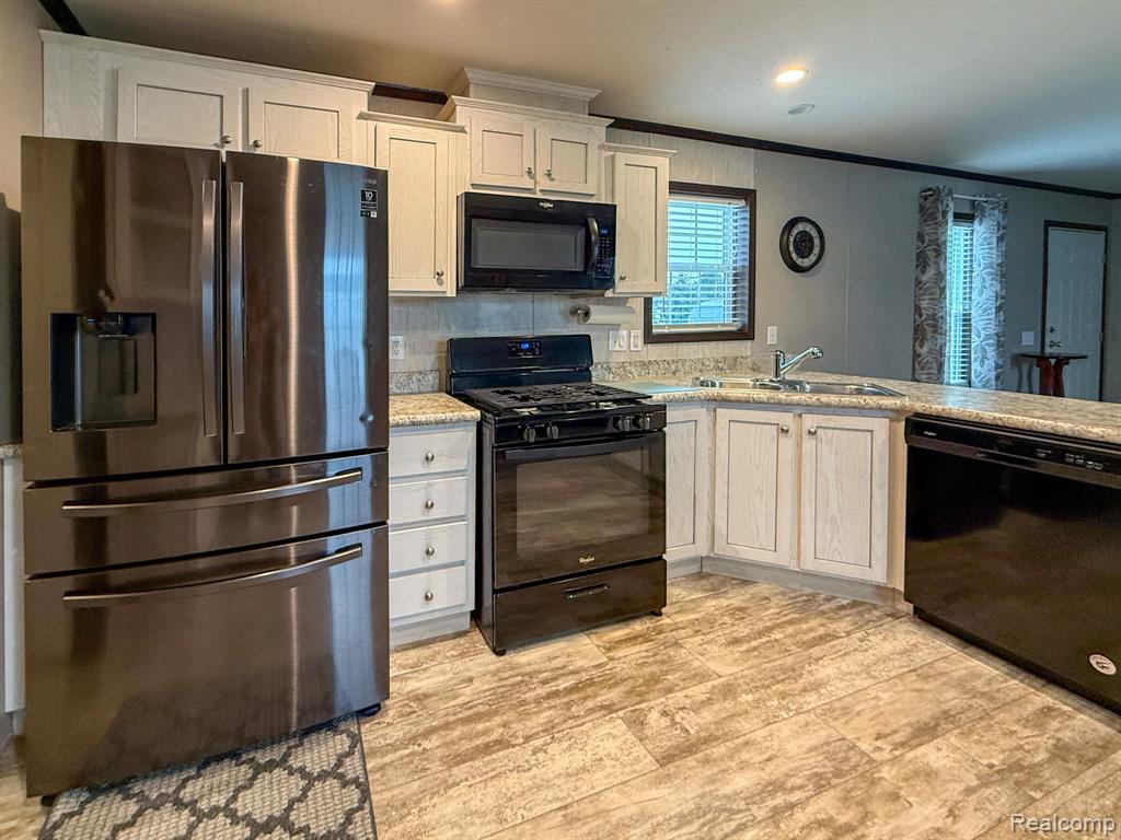 321 PRAIRIE Circle, Carleton, MI 48117 — Photo 5