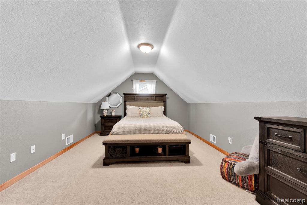 566 Webber Drive, Temperance, MI 48182 — Photo 11