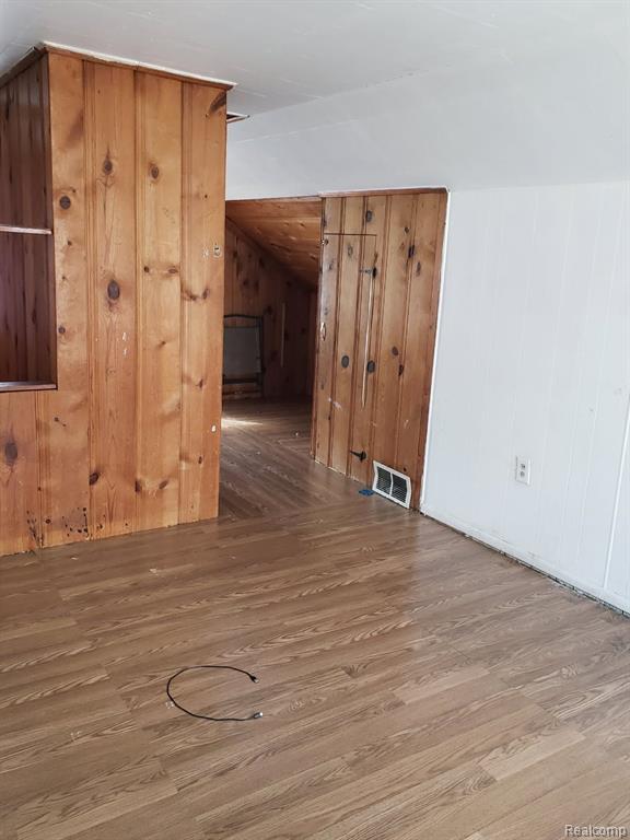 8880 MINOCK Street, Detroit, MI 48228 — Photo 16