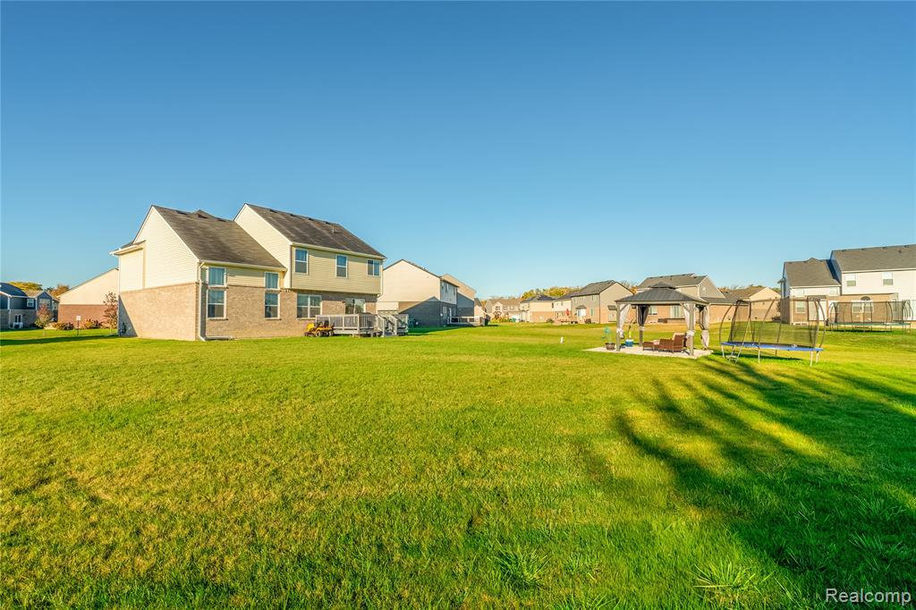 6811 Chandler Drive, Belleville, MI 48111 — Photo 10