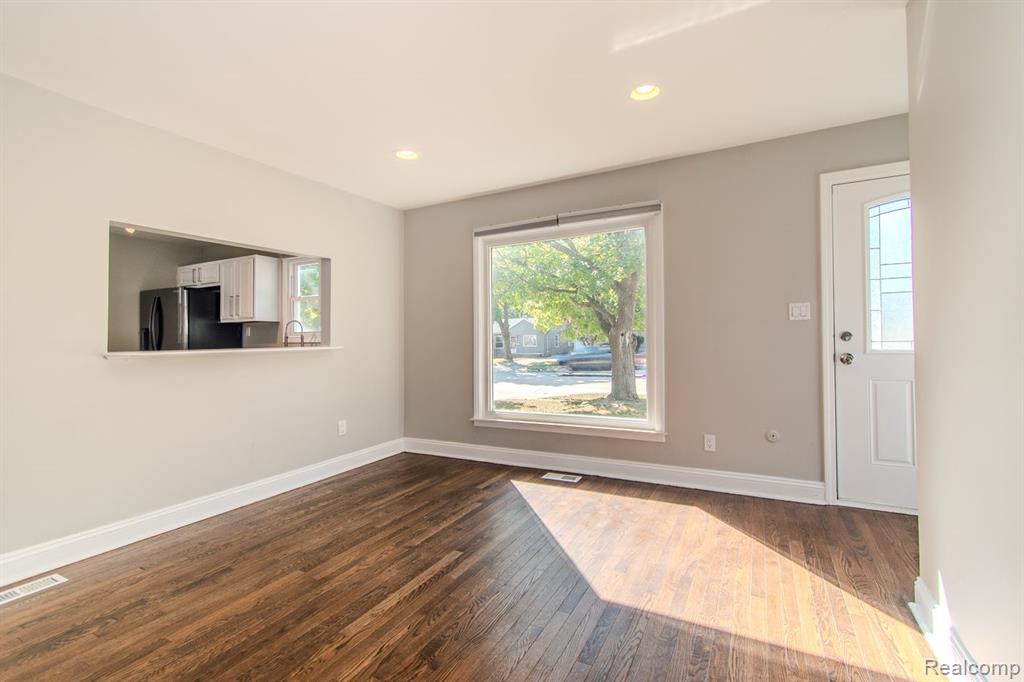 845 E 14 MILE Road, Birmingham, MI 48009 — Photo 3